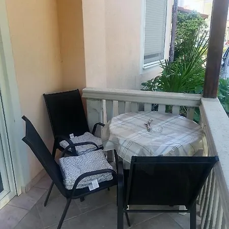 Apartment Apartman Luca *
